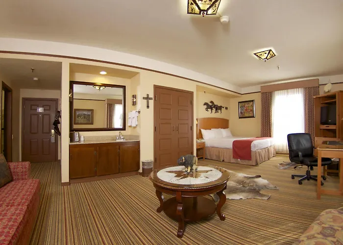 Historic Plains Hotel