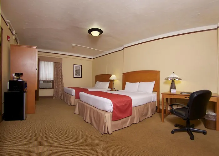 Historic Plains Hotel 3*