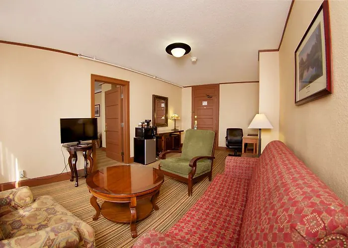 Historic Plains Hotel 3*